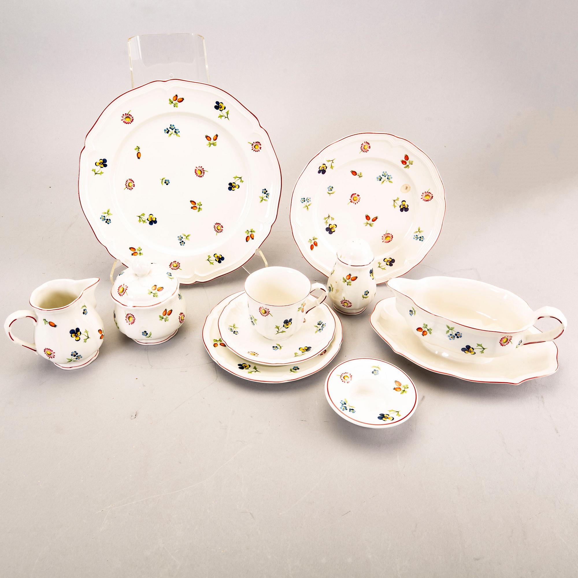 Servis 49 dlr "Petite Fleur", Villeroy & Bosch, 1900-talets slut, porslin.