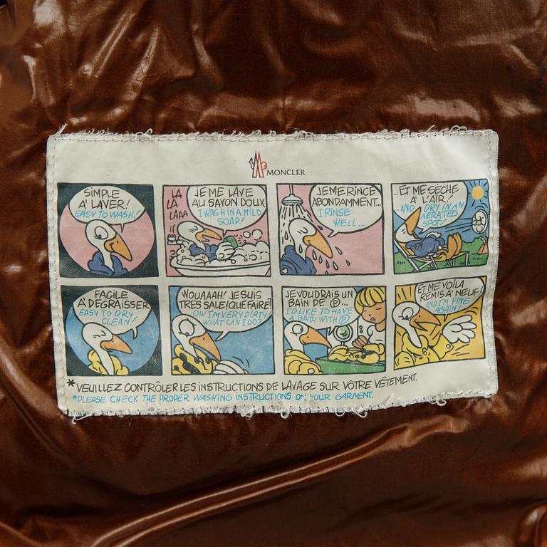 Moncler, dunkappa, storlek 3.