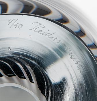 RITVA-LIISA POHJALAINEN, GLASSKULPTUR. Sign. Keidas musta, Ritva-Liisa Pohjalainen 2009, 7/50.