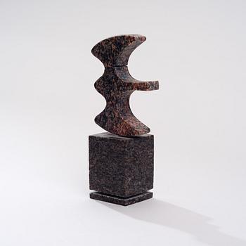ARVO SIIKAMÄKI, skulptur, granit, signerad och daterad 2009.