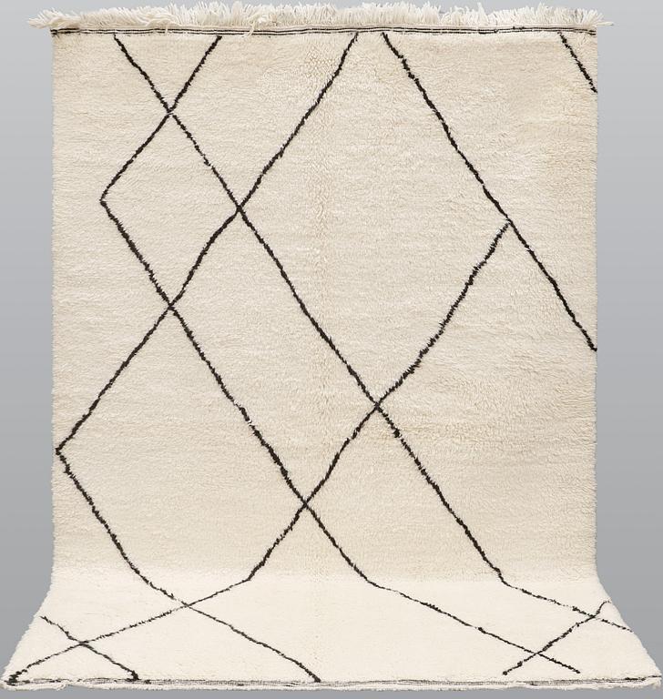 Matta, Marocko, ca 254 x 160 cm.