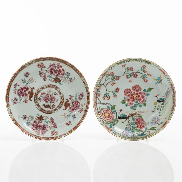 Tallrikar, 15 stycken, porslin, Kina, Qingdynastin, 1700-tal.