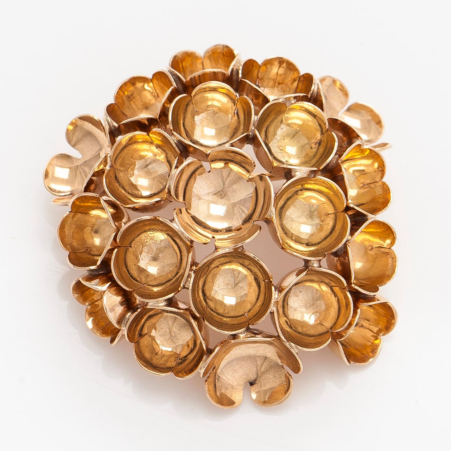 Liisa Vitali, A 14K gold brooch "Spring" Westerback Helsinki 1967.