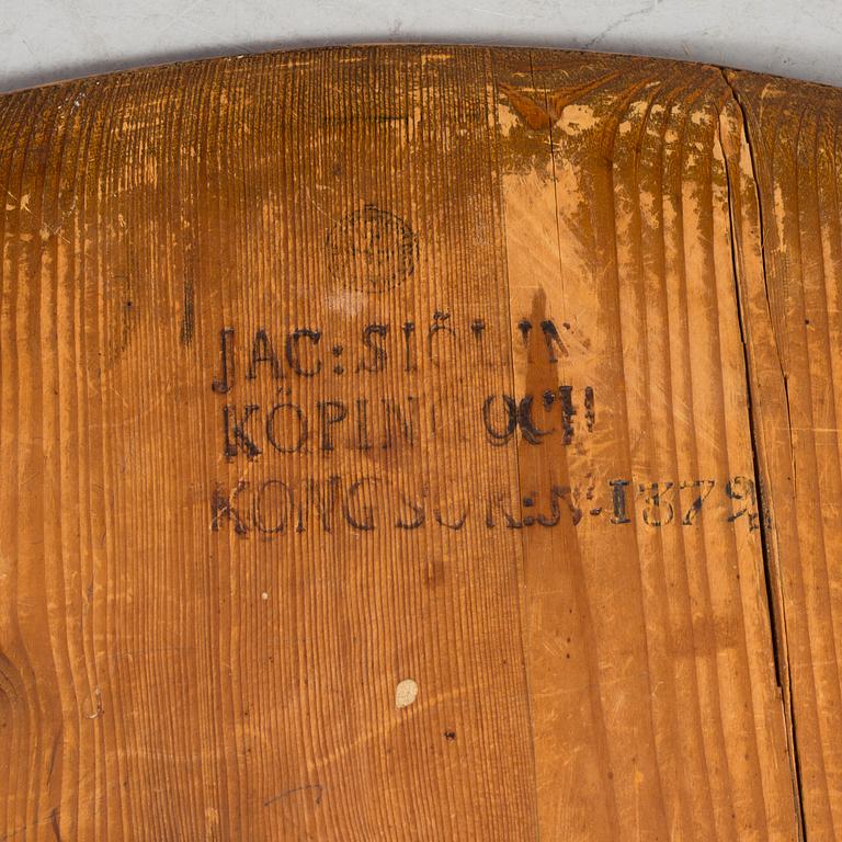 A Swedish 18th century tilt-top table by J Sjölin, master 1767-1785.