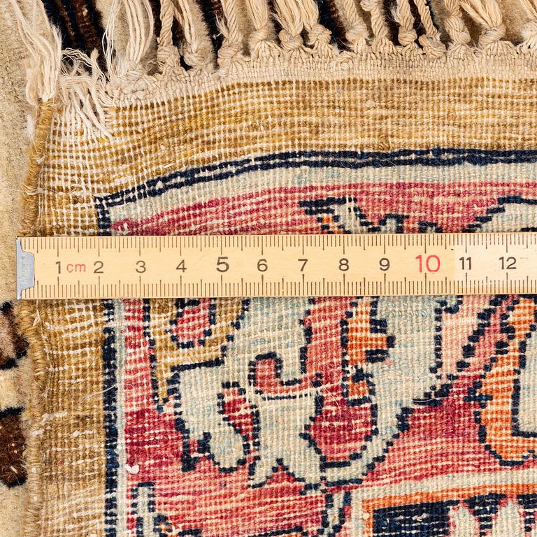 Matta, antik Kirman Laver, Södra Persien, ca 205 x 116 cm.