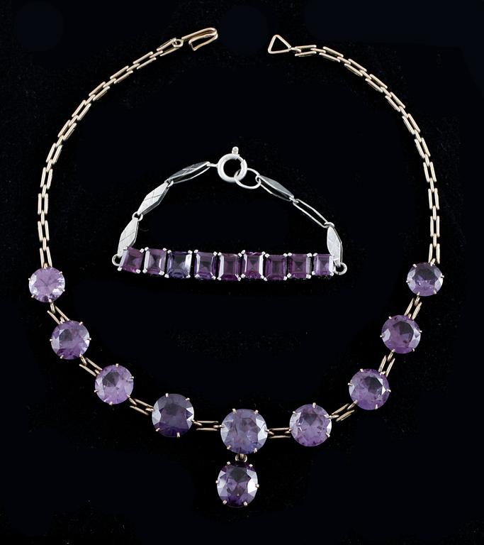 COLLIER samt ARMBAND, silver och syntetisk korund, 1900-tal.