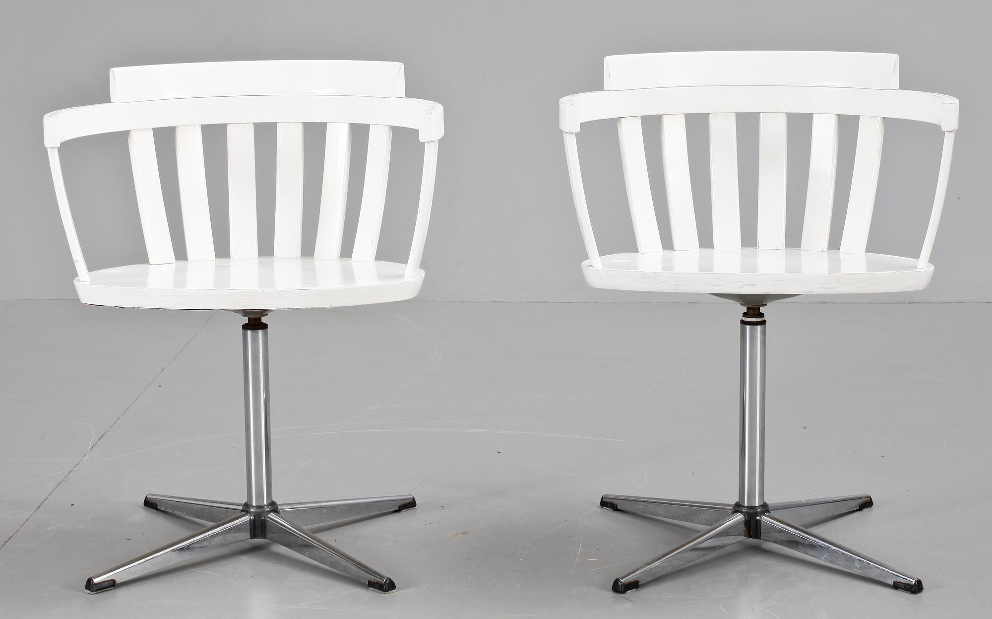 SNURRSTOLAR, ett par, Edsbyverken. 1900-talets tredje kvartal.