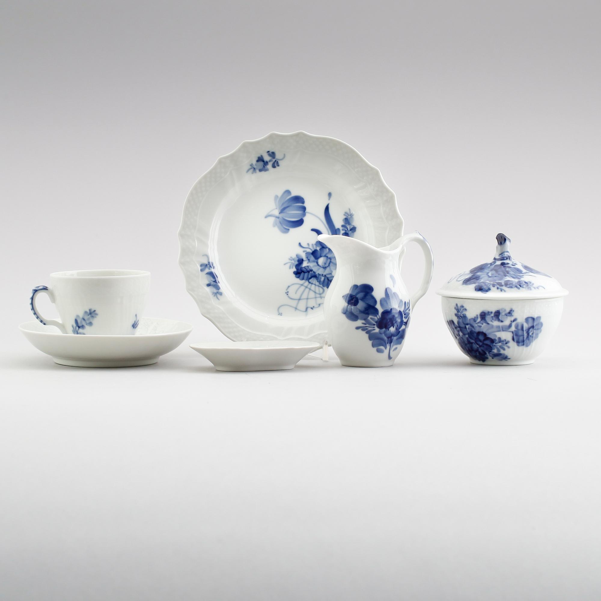 KAFFESERVIS, 26 delar, porslin, "Blå Blomst", Royal Copenhagen.