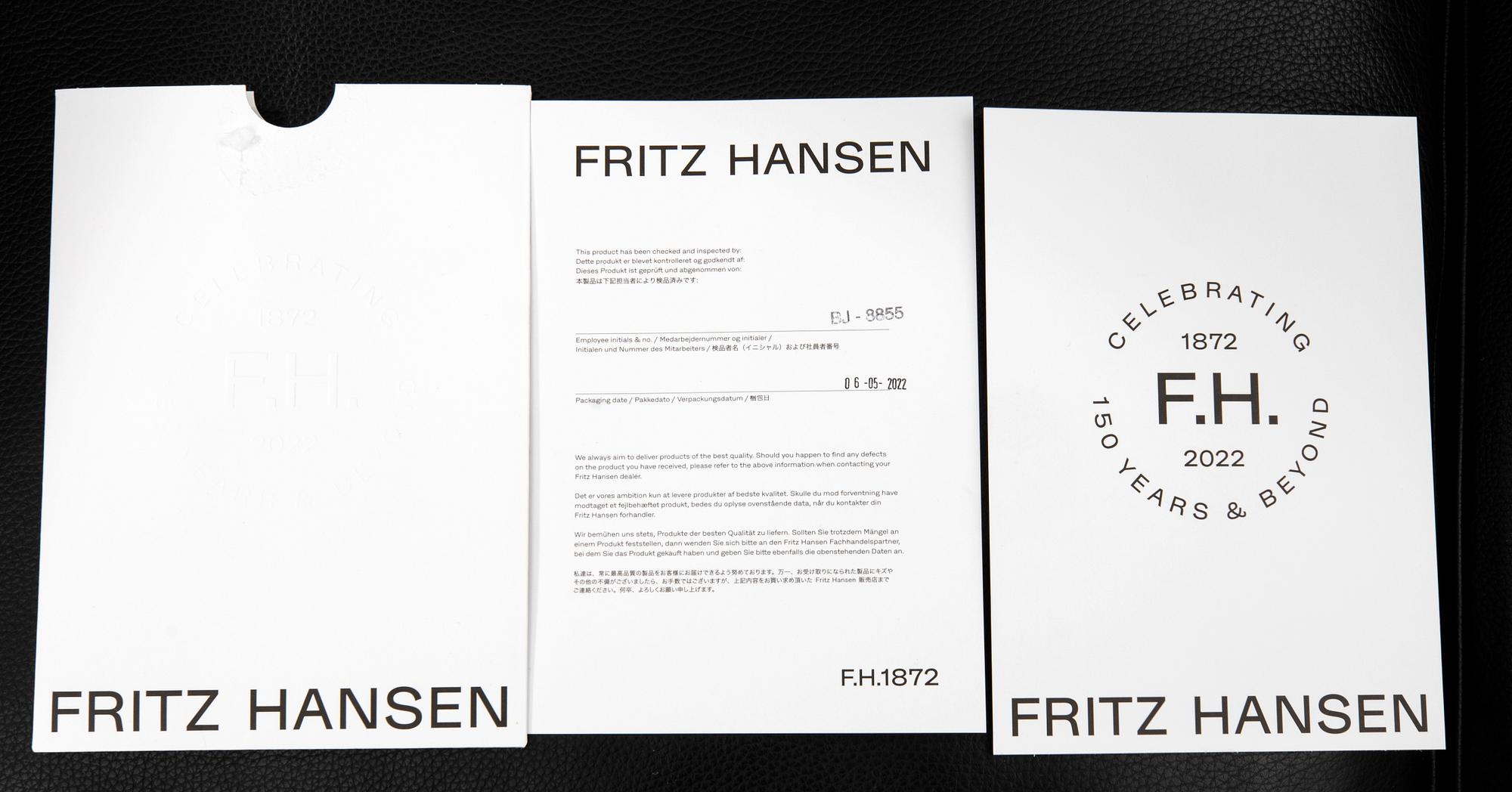 Poul Kjaerholm, sofa "Pk 31-2" for Fritz Hansen Denmark 2022.