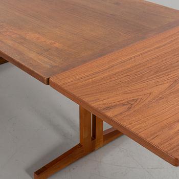 AN ULFERTS DINNER TABLE, TIBRO.