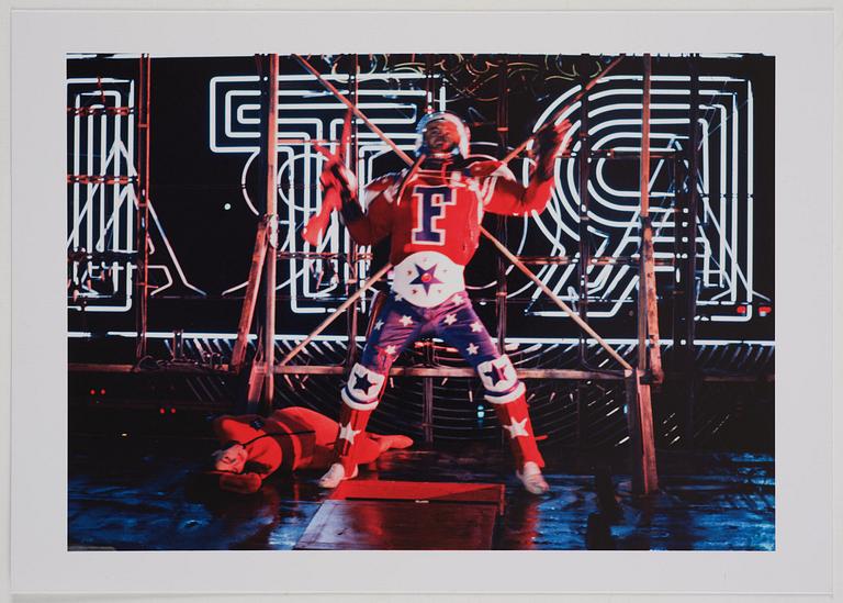 William Klein, ”Mister Freedom koffert - full set edition”, 2020.