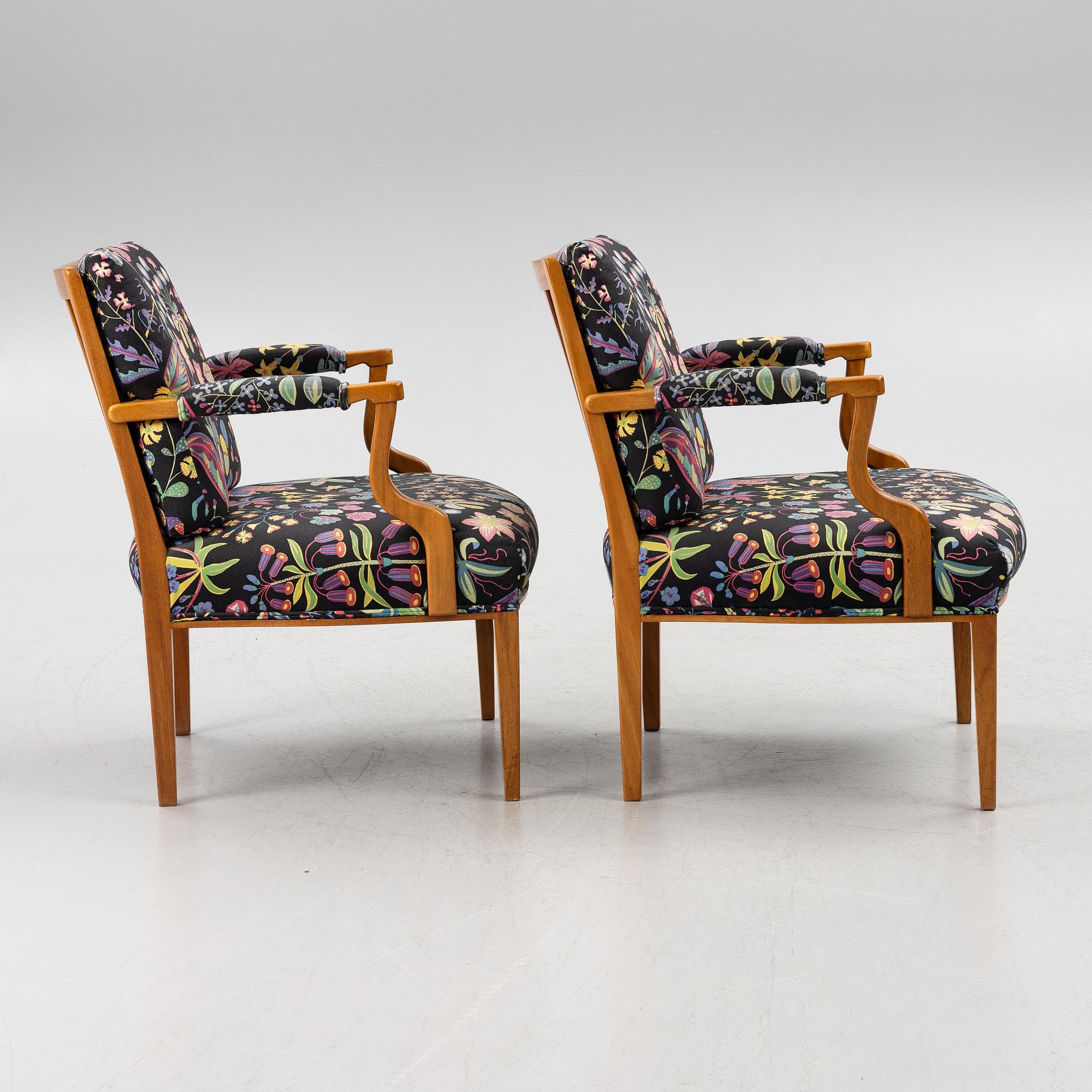 Josef Frank, karmstolar, ett par, modell 969, Firma Svenskt Tenn.