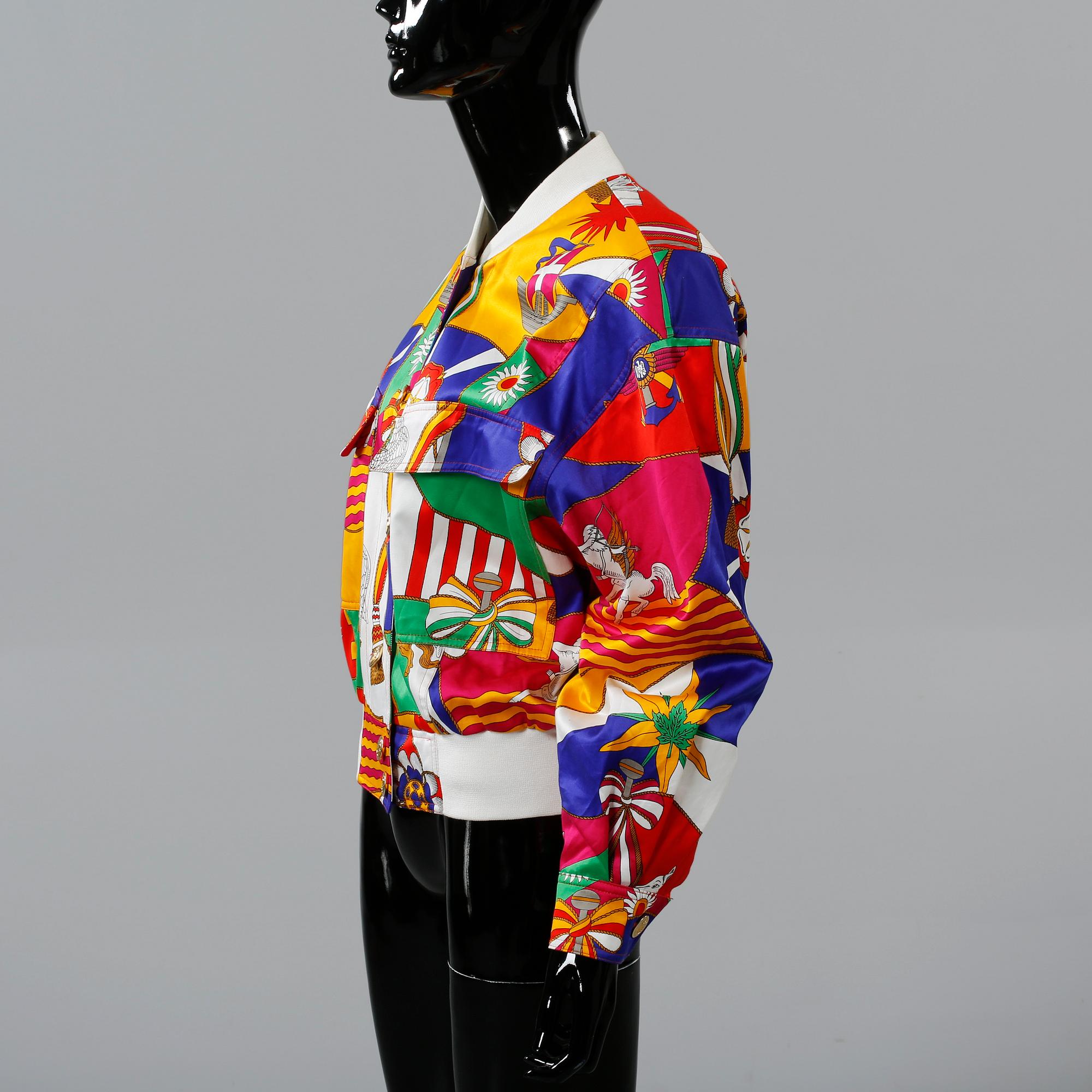 JACKA, Escada.