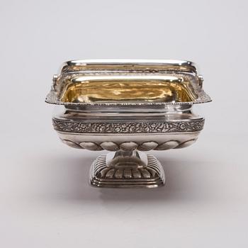 BRÖDKORG, silver, finska kontrollstämplar 1948. Vikt 854 g.
