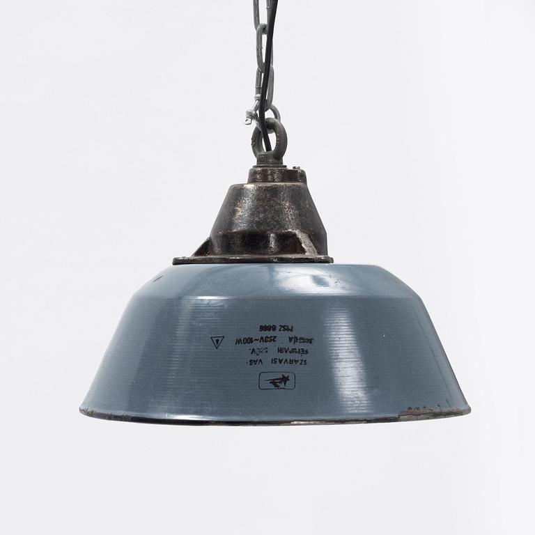 An industrial enamel celing light, second half of the 20th century.
