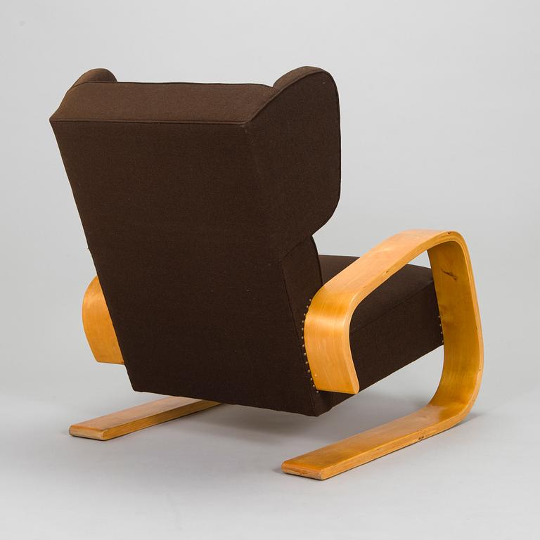 Alvar Aalto, a 1940s armchair modell 38 'Tank' for Huonekalu- ja Rakennustyötehdas A.B.