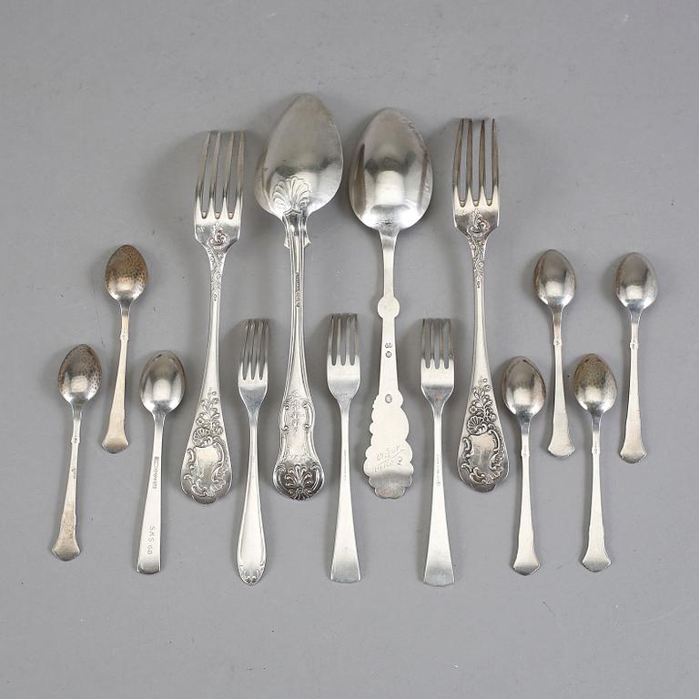 PARTI SILVER, 11 delar, svenska samt danska stämplar, 1900-tal. Vikt ca 400 g.