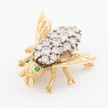 Brooch in the form of a bee, 14K gold with brilliant-cut diamonds.