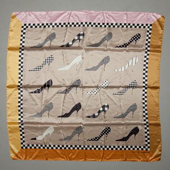 SCARF, Charles Jourdan.