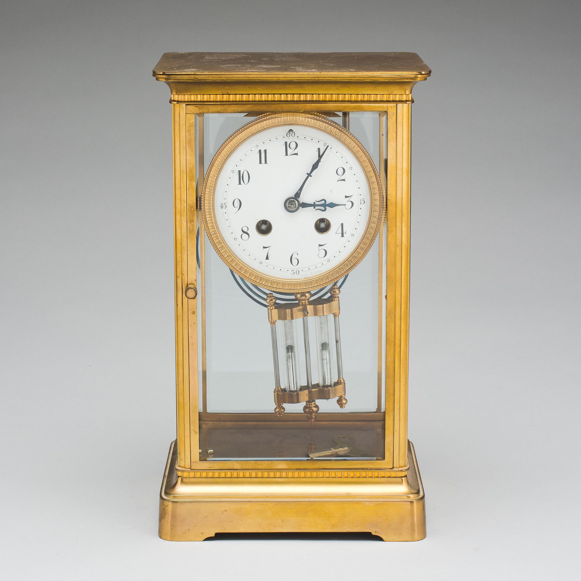 BORDSPENDYL, 1900-talets början.