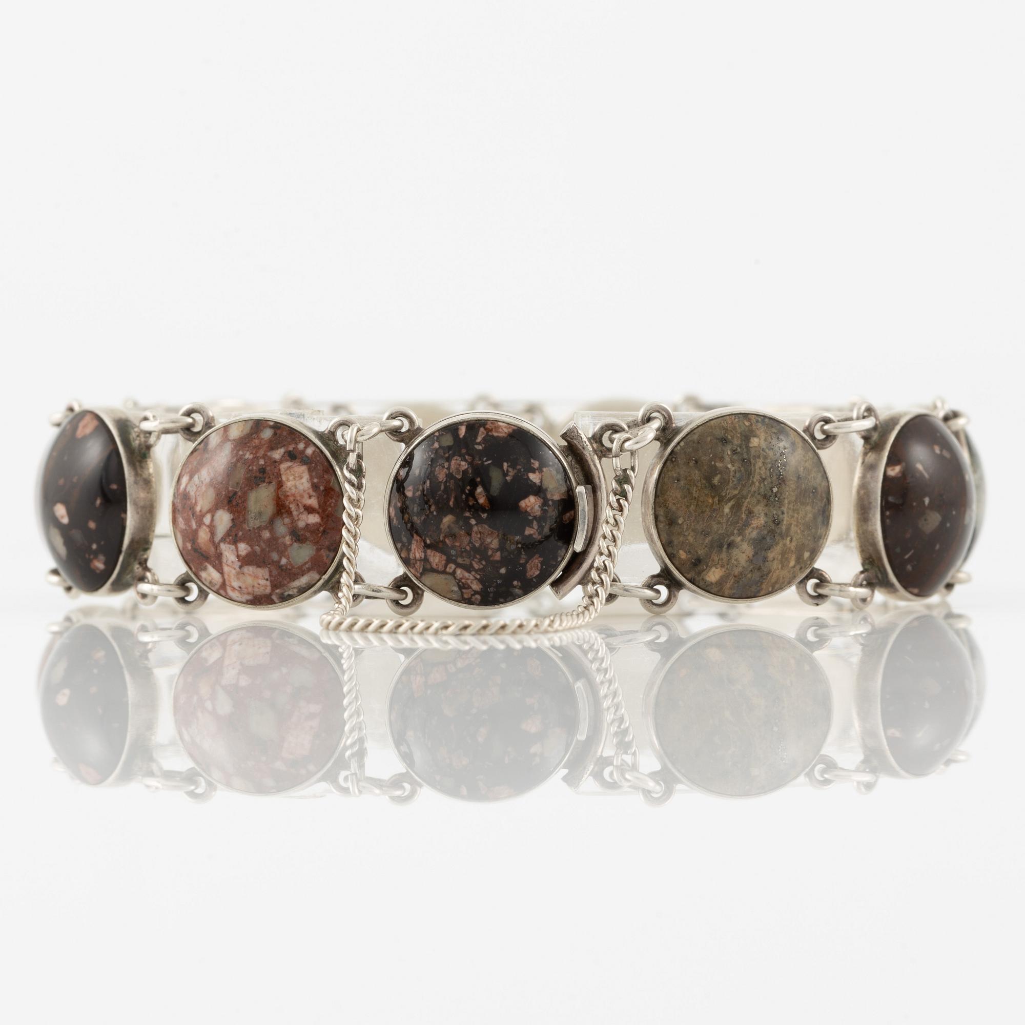 A bracelet and pendant, silver and porphyry, Älvdalssilver AB, Mora, 1975 and Engs Guld Och Silver, Dals-Långed, 1966.