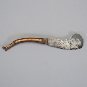 GÄSTABUDSKNIV, mässing, järn, 1700/1800-tal.
