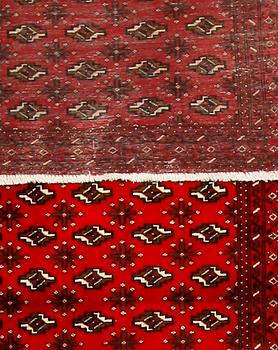 MATTA, Turkmen, ca 297 x 102 cm.