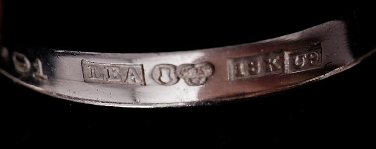 RING, 18 k, briljantslipad diamant 0.91 ct, enl intyg, svenska stämplar LEA, 1970. Total vikt ca 3,8 gram.