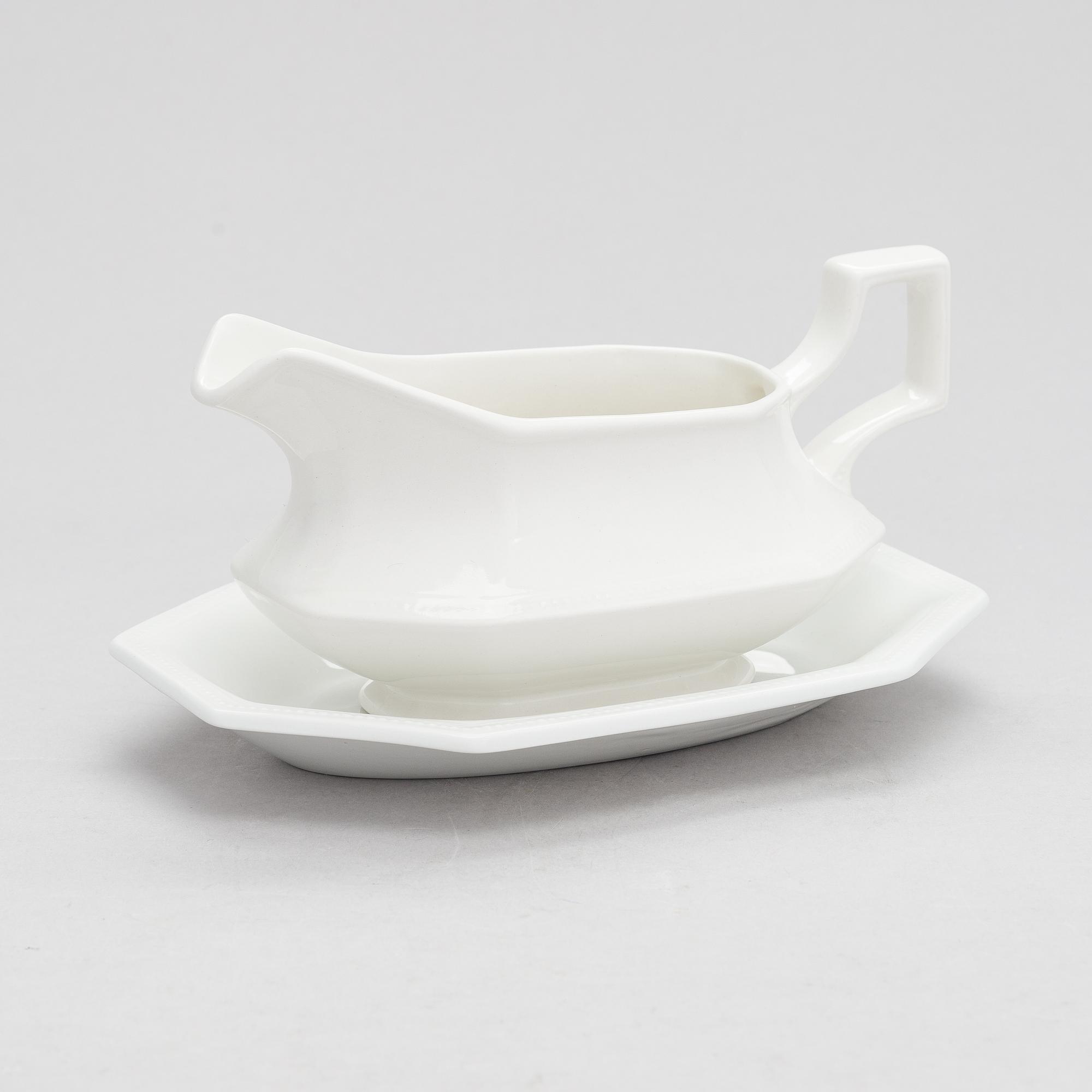 Johnson Bros, ruoka-astiasto "Heritage", 47 osaa, kivitavaraa. Englanti.