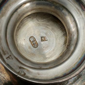 KOPP MED FAT, silver, Peter Pawlowitsch Miljukow, Moskva. Vikt ca 195 gram.