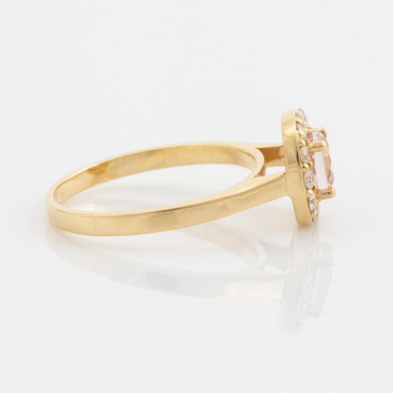 Morganite and brilliant cut diaond ring.