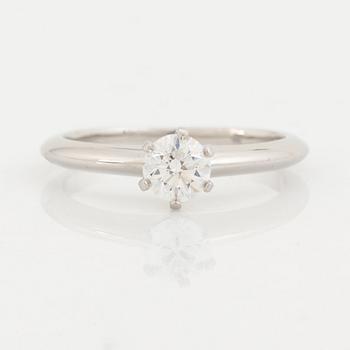 Tiffany & Co. Ring platina med briljantslipad diamant 0,38 ct.