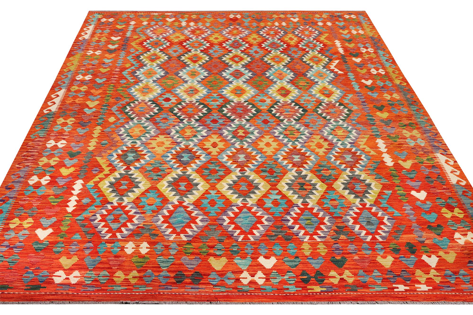 A Kilim carpet, c. 349 x 259 cm.