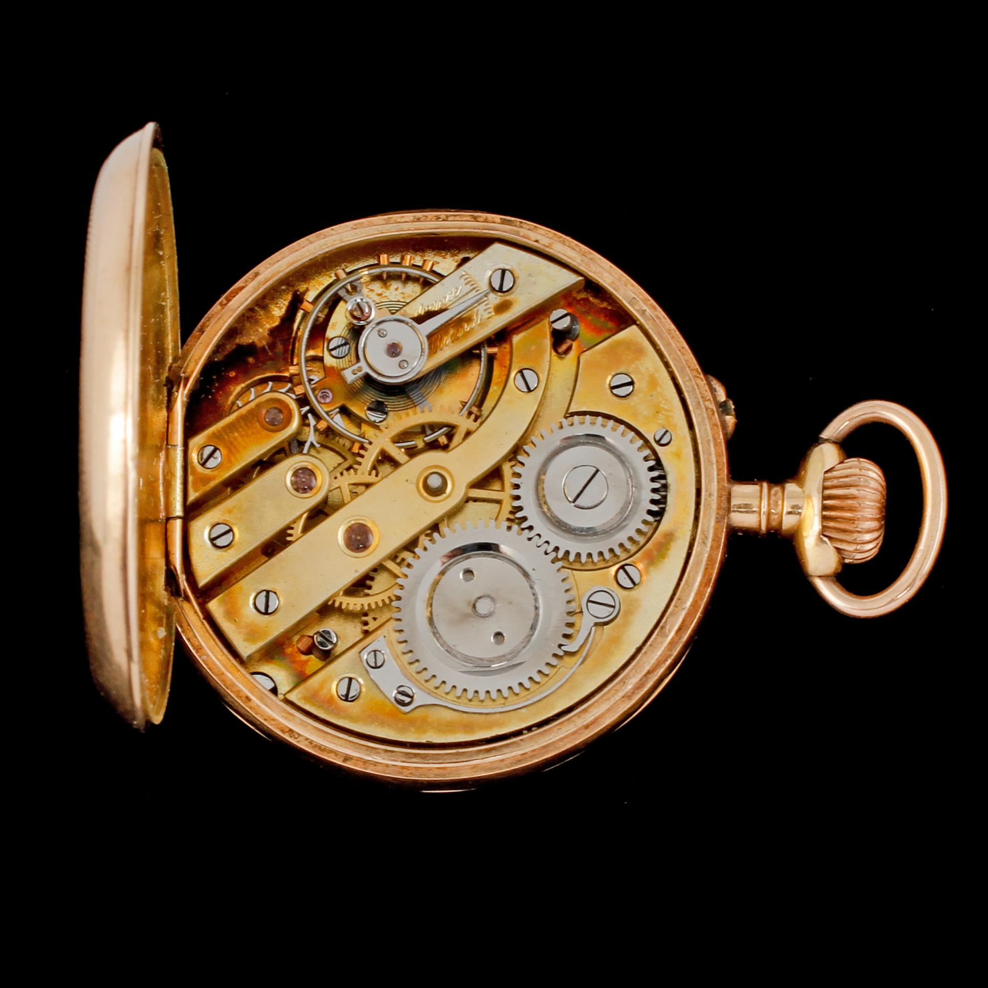 FICKUR, 2 st, 14k guld, 1900-talets första hälft. Total vikt 128 g.