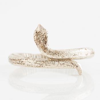 Ring, Terrs, silver i form av orm.