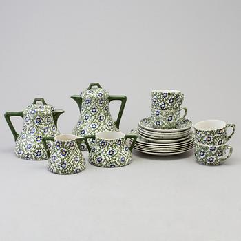 A Villeroy & Boch part coffee and tea service (14 pc).