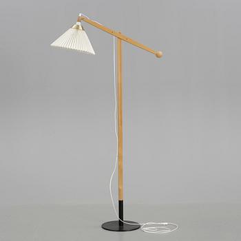 GOLVLAMPA, modell 325, Vilhem Wohlert, Le Klint, 1900-talets slut.