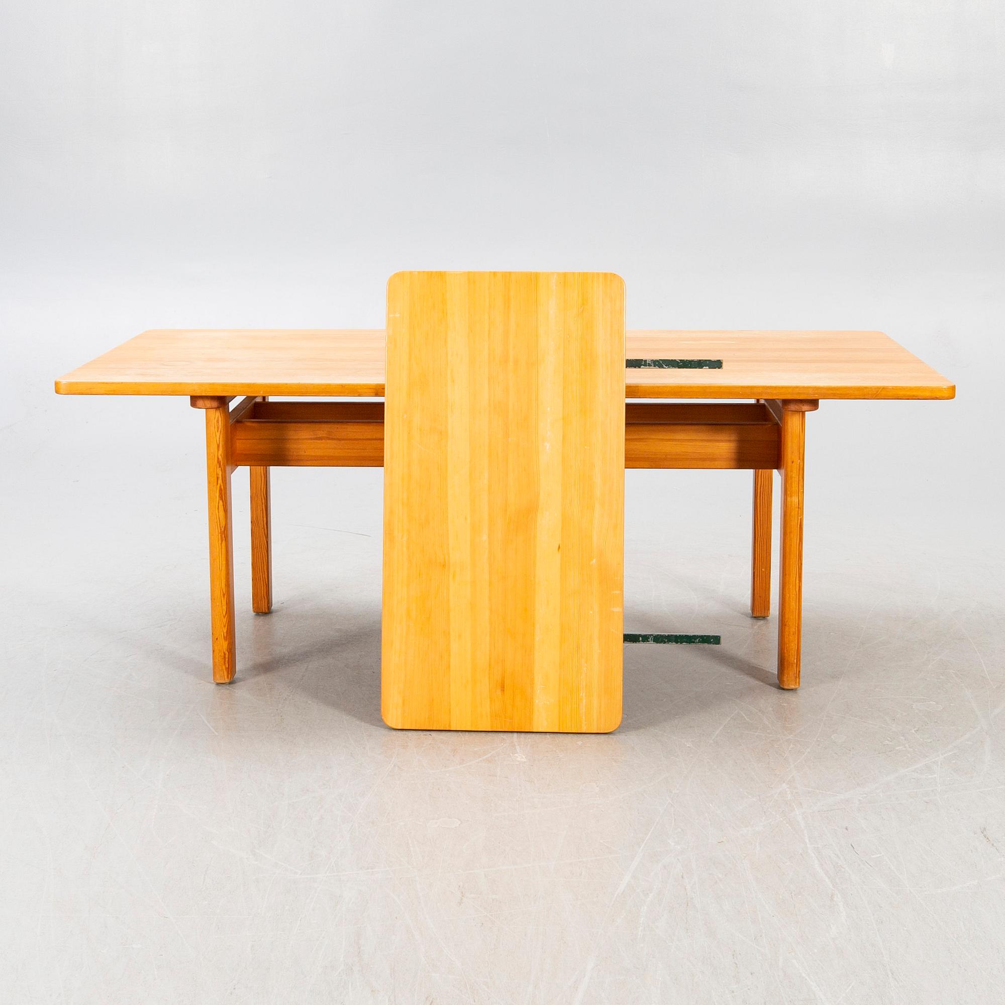 A pinewood "Asserbo" table by Børge Mogensen for Karl Andersson and Söner, second half of the 20th century.
