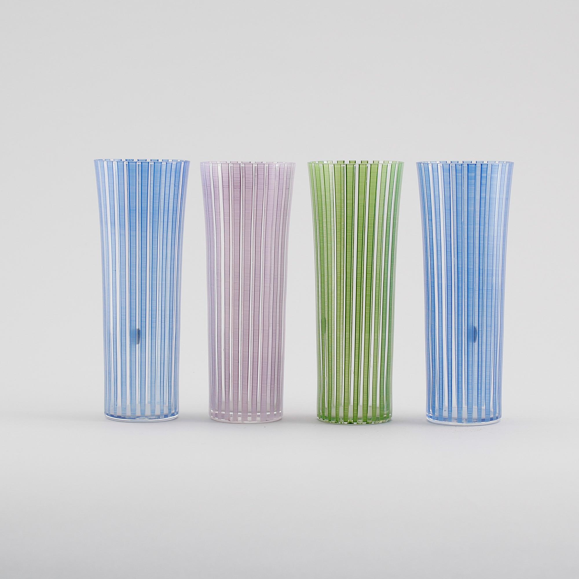 GLAS, 4 st, "Strikt", Bengt Orup, Johansfors.