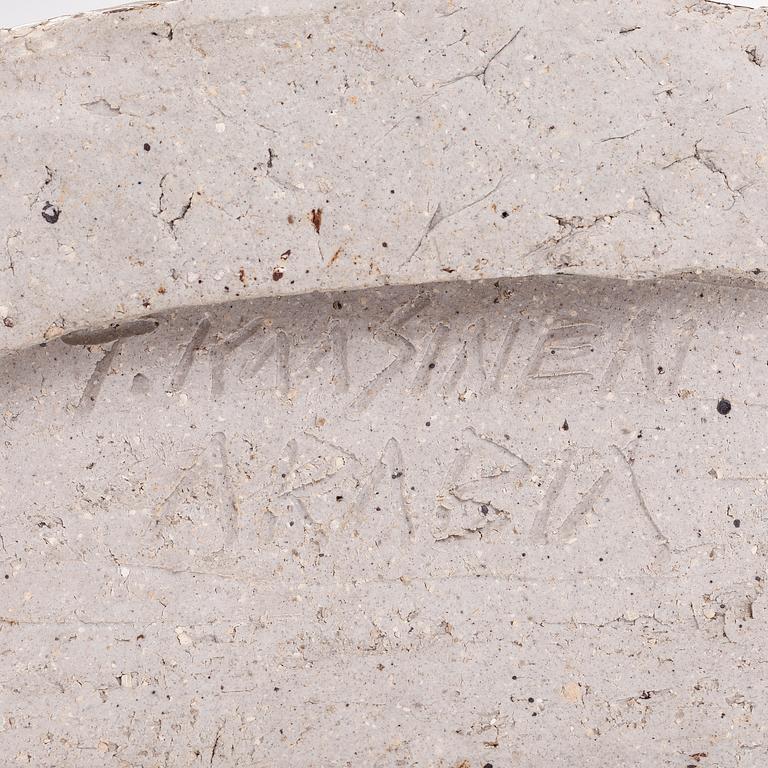 TAISTO KAASINEN, relief, stengods, signerad T. Kaasinen Arabia.