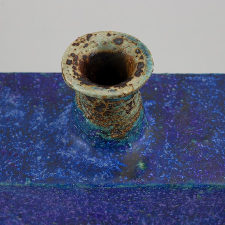 Annikki Hovisaari,a ceramic vase, for Arabia, signed.