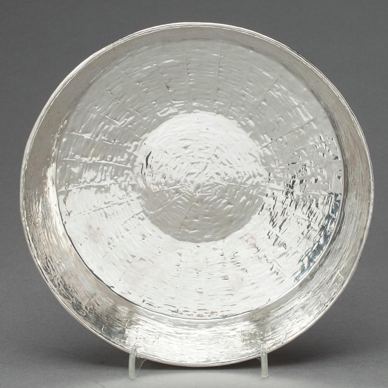 SKÅL, sterlingsilver, Tapio Wirkkala, signerad TW, Hopeakeskus Oy, Tavastehus, 1971. Vikt ca 519g.