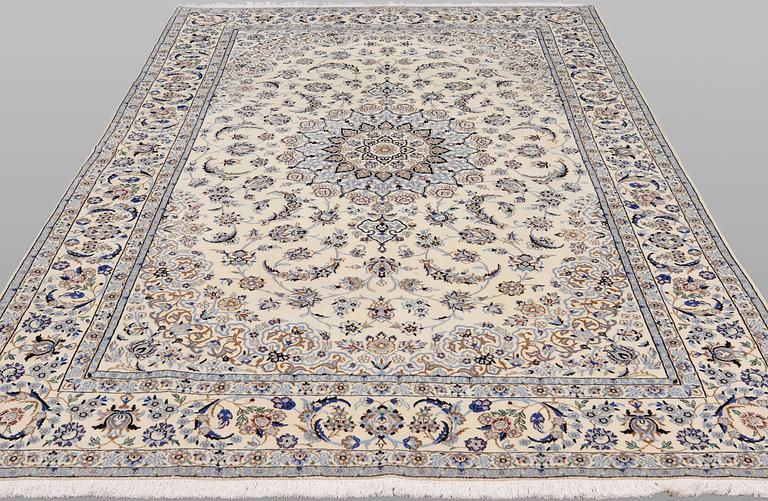 Matta, Nain, part silk, signerad, s.k. 9LAA, ca 307 x 205 cm.