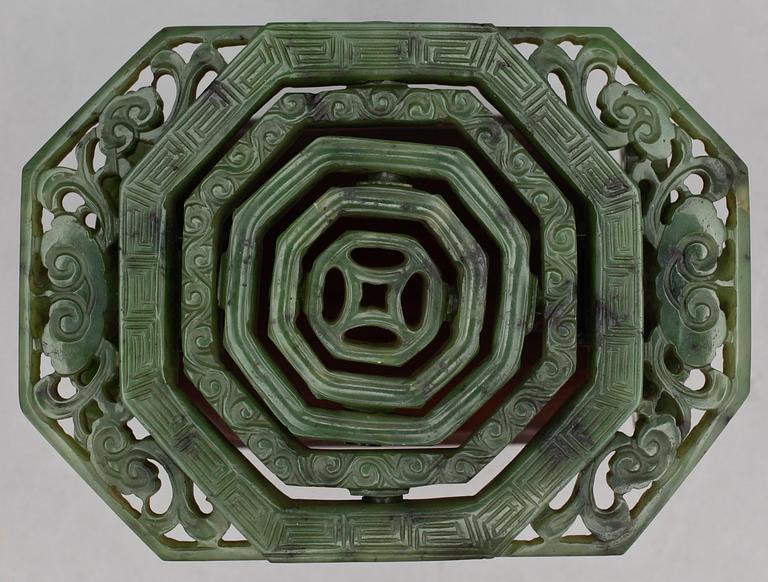 BÄLTESPÄNNE, nefrit, Kina, sen Qing, 1800/1900-tal.