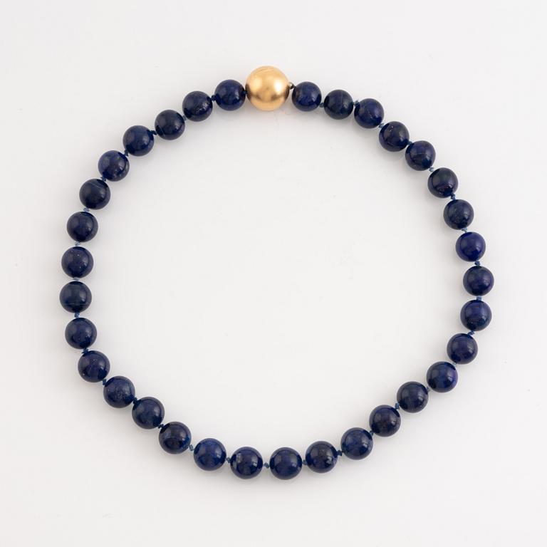 Evert Lindberg,  lapis lazuli necklace, gold clasp.