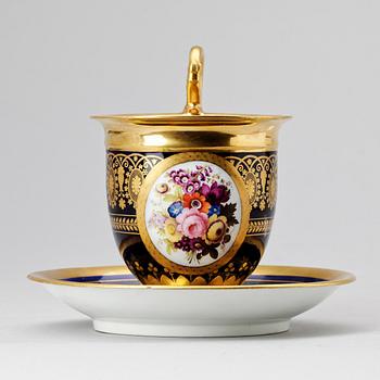 PRAKTKOPP, porslin, empire, Davenport, England,  1800-talets första hälft.