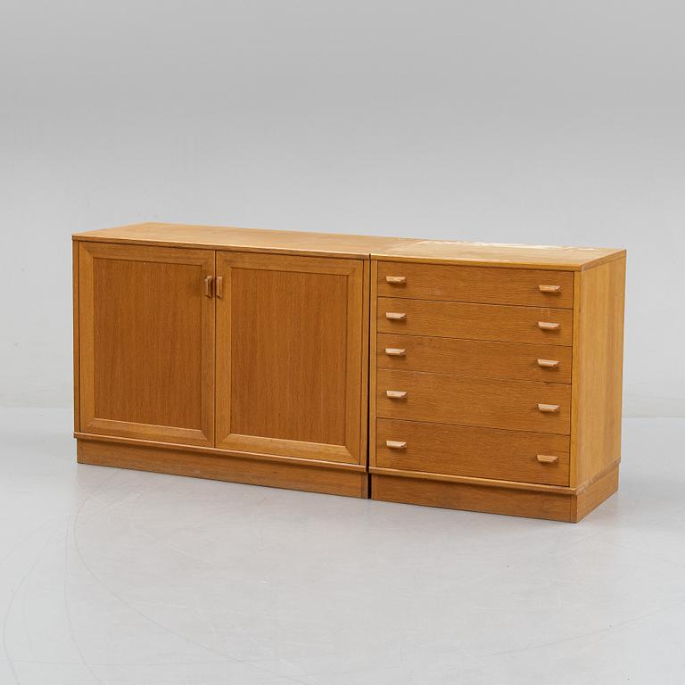 An oak veneered cabinet and chest of drawers, later part of the 20th Century.