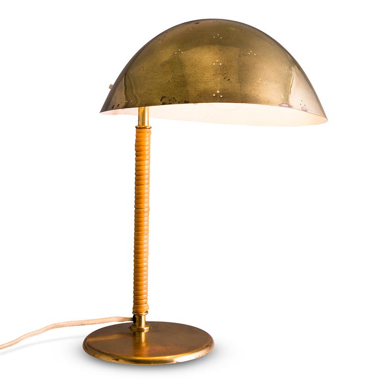 Paavo Tynell, A mid 20th century '9202' table lamp for Taito. Finland.