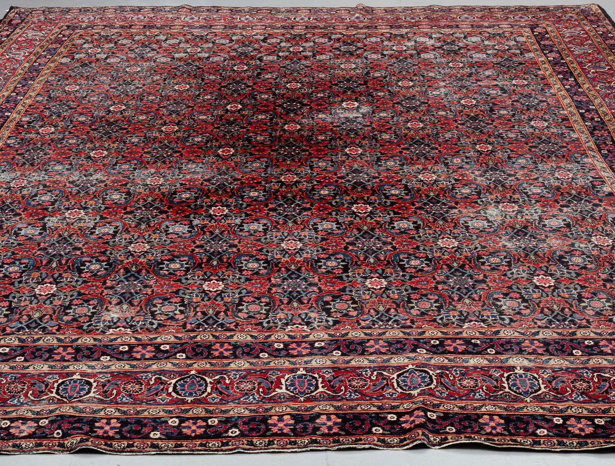 A semi-antique Yazd carpet, ca 444 x 307 cm.
