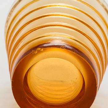 Aino Aalto, A set of 1930's carafe and drinking glasses, 8 pcs, "Bölgeblick" Karhula Glassworks.